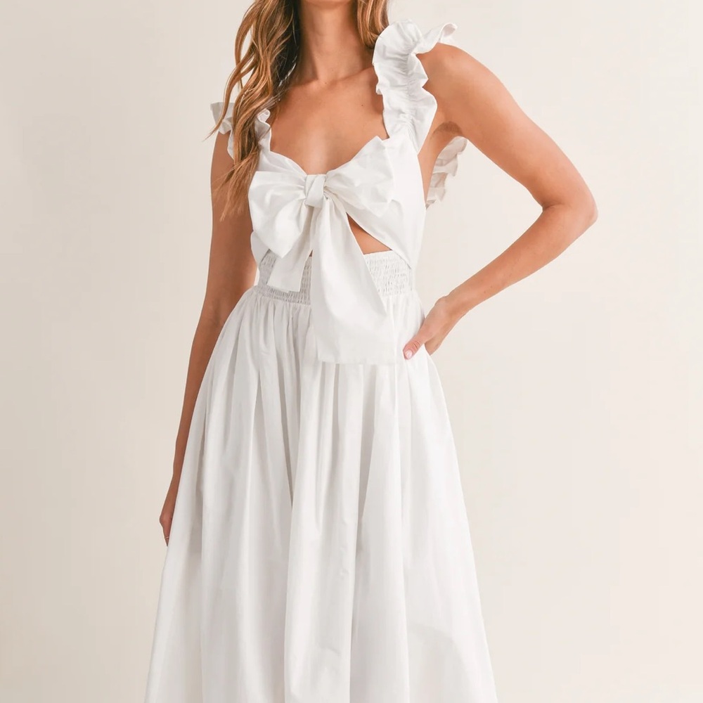 Cutest Mable ruffle midi dress with front bow 🛍️👗🎀